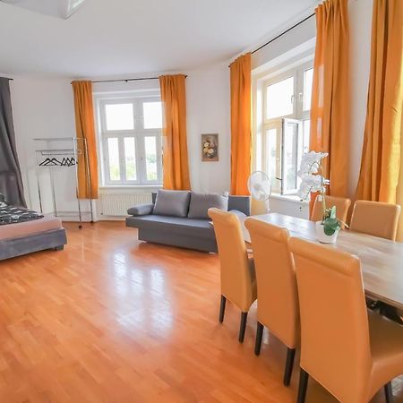 Family 3 Bedroom Apartment Lv7 Vienna Exterior photo
